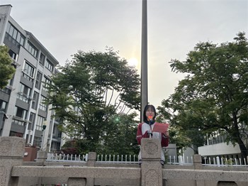 主题德育|强健体魄力争一流 磨砺意志冲刺高考——沙洲中学本部举行升旗仪式暨高三体测“体育之星”表彰活动