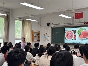教师发展|名师领航同研修 跨校共研促成长——张家港市陈丹霞名教师工作室5月研修活动暨沙洲中学两校区联合教研活动成功举行